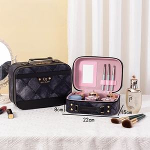 Borsa per il Trucco Grande in PU Personalizzata, Custodia Morbida Imbottita per Cosmetici da Viaggio, Produzione di Fabbrica - Product Image 6