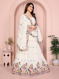 Lehenga Choli traditionnel pour femmes en tissu Georgette, longueur au sol, broderie complexe en fil, dupatta brodé pour les fêtes - Product Image 5