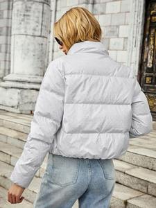 Chaquetas acolchadas de lona personalizadas de color gris claro para mujer, chaquetas acolchadas transpirables de invierno con estampado técnico, estilo de burbuja de moda, nailon privado - Product Image 2