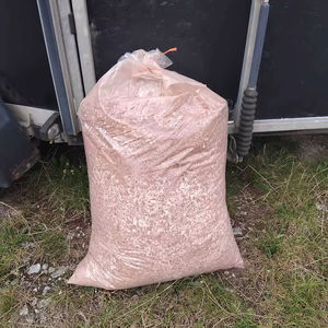 Briquettes de bois de pin de qualité supérieure pour système de chauffage - Product Image 1