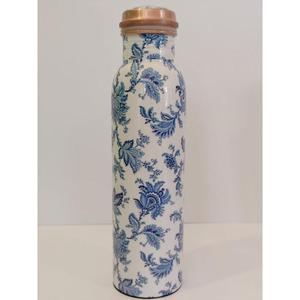 Bouteilles en cuivre artisanales inspirées de l'Ayurveda avec un design antique et parfaites pour offrir et hydrater de manière écologique - Product Image 5