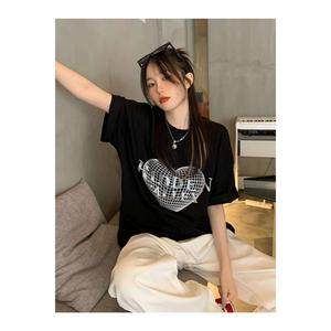 T-shirt Oversize nera con stampa a valle nascosta