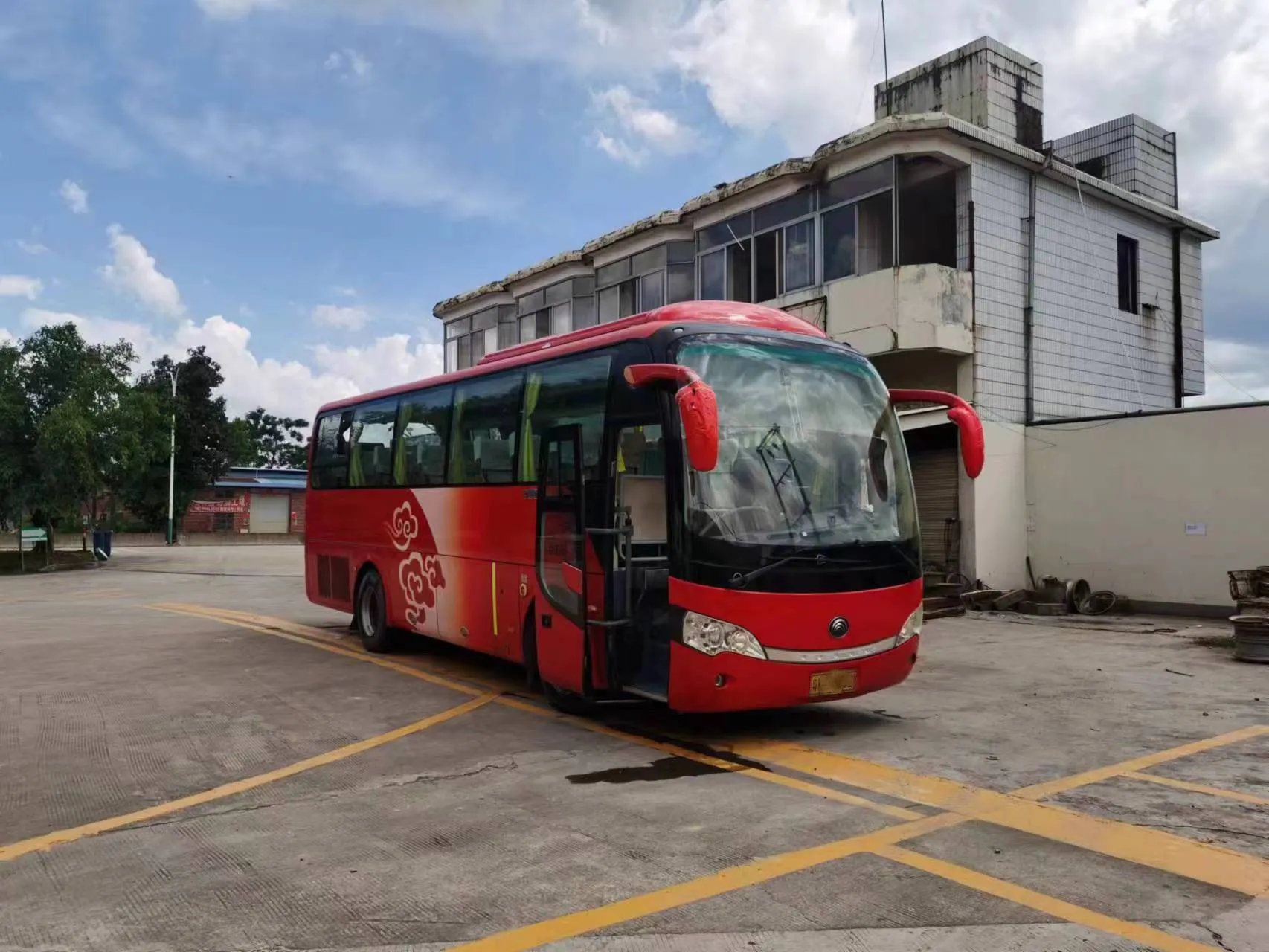 Midium pullman di lusso di grandi dimensioni usato di seconda mano 39 posti CK6908 nuovo trasporto di autobus
