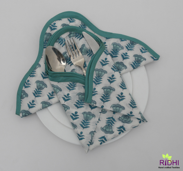 นกเป็ดน้ำปิดเสียงหรือสีฟ้าอ่อน