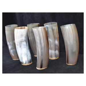 Auténtica taza de cuerno hecha a mano, vajilla vikinga de calidad premium de Crescent Crafts - Product Image 3