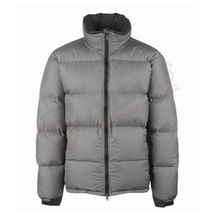 Vente en gros de vestes bouffantes en cuir brillant à capuche légères et respirantes avec logo personnalisé pour hommes - Product Image 3