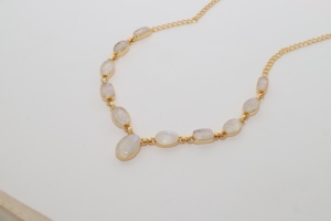 สร้อยคอทอง 18k ชุบ PVD ดีไซน์ทันสมัย ประดับพลอยทรงอิสระ ตัวล็อคแบบปลา ของขวัญสำหรับผู้หญิงและเด็กผู้หญิง - Product Image 5