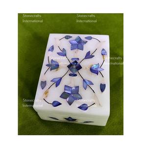 Boîte à bijoux en marbre élégante avec plusieurs compartiments de rangement pour la décoration intérieure et l'organisation de bijoux-Motif carré - Product Image 1