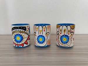 Taza de Cerámica con Relieve 3D Personalizada DAFNI BIG PAZAR, Hecha a Mano, Pintada a Mano, con Diseño de Frutas, Apta para Lavavajillas, con Tapa Deslizante, Caja de Regalo - Product Image 1