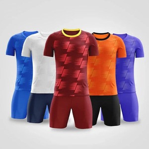 Offre Spéciale femmes enfants respirant Football uniforme ensemble extérieur athlétique course T-shirts entraînement Shorts imprimé - Product Image 6