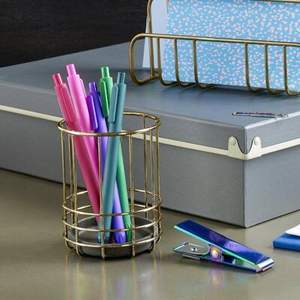 Enamel Finished Handmade Iron Metal Pen Pencil Holder Perfect for Home Study Room Office Tabletop Decor Pen <b>Stand</b> - Product Image 4