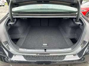 Sedán Eléctrico i5 EDRIVE40 2024 de 4 Puertas, con Bajo Kilometraje, Gran Autonomía, Carga Rápida y Interior de Lujo para Mayor Comodidad, ÉXITO DE VENTAS - Product Image 4