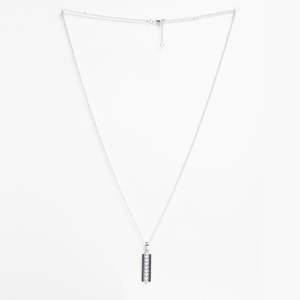 Collar con Colgante Geométrico Chapado en Rodio para Hombres y Niños, Diseño Moderno, Plata de Ley 925 - Product Image 4