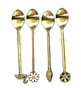 Cuillère en laiton au meilleur design avec poignée unique pour table à manger et cuillère en laiton à usage domestique pour produits d'emballage personnalisés - Product Image 1