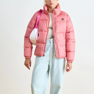 Chaqueta acolchada de piel de oveja para mujer de primera calidad, abrigo de invierno con aislamiento acolchado, cuello alto para comodidad cálida, estampado para clima frío - Product Image 3