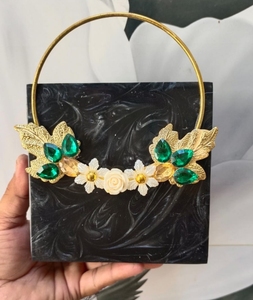 กระเป๋าเงินเรซินสีเบจประดับตกแต่งกันน้ำมีซิปปิดกระดุมดอกไม้สำหรับร้านค้าเครื่องประดับแฟชั่นตามสั่ง - Product Image 2