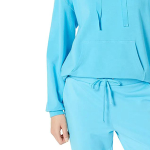 Sweat à capuche court 350 GSM pour femme, style sportif et décontracté, coupe américaine ample, personnalisable avec logo, pour activités de plein air - Product Image 4