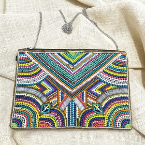 Sac à main brodé de perles noires et colorées Boho de luxe avec des accents de perles élégants pour femmes - Product Image 2