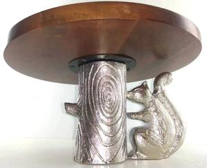 Support à gâteau en bois et métal personnalisé apporte une touche de fête aux desserts de tous les jours, transformant les gâteaux simples en des friandises élégantes. - Product Image 3