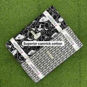 Tissu en coton naturel imprimé pour la confection de robes de créateurs, le quilting, les chemises, les projets d'artisanat, textile confortable et respirant - Product Image 1