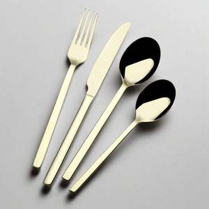 Ensemble de couverts en métal durable pour les besoins quotidiens de la salle à manger, offrant résistance à l'usure et à la corrosion - Product Image 5