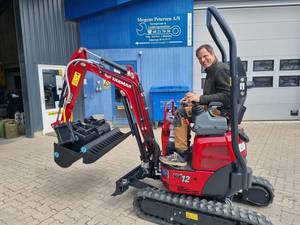 Miniexcavadora Yanmar de 455 kg con Cucharón de 0.12 m para Construcción Agrícola y Paisajismo - Alta Potencia de Excavación - Product Image 2