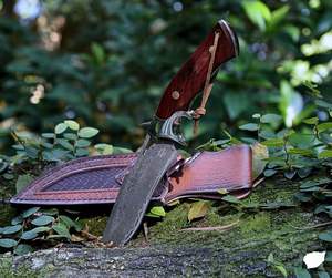 Cuchillo de Supervivencia para Caza al Aire Libre, Hecho a Mano, de Acero de Damasco de Alta Calidad, con Mango de Madera, Personalizado con Funda - Product Image 5