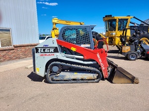 Chargeuse compacte TAKEUCHI TL6R 2023 avec moteur Kohler, pompe Parker et haute efficacité - Product Image 5