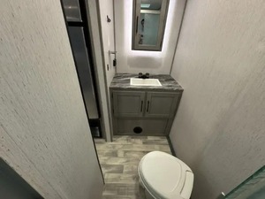 ผู้จัดจำหน่ายสินค้ามือสอง ปี 2022 ยี่ห้อ Dutch men รุ่น KOD IAK 242 RBSL - Product Image 6