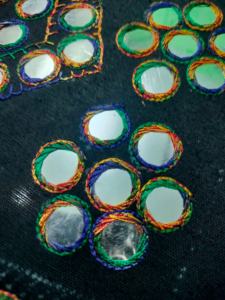 Trabajo de bordado a mano hecho a medida, bordado a mano - Product Image 2