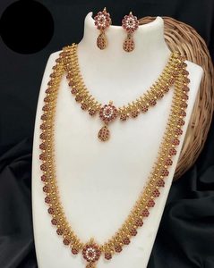 Ensemble de collier et boucles d'oreilles élégant plaqué or de meilleure qualité Look royal pour les fonctions de fête et de mariage pour les femmes - Product Image 3