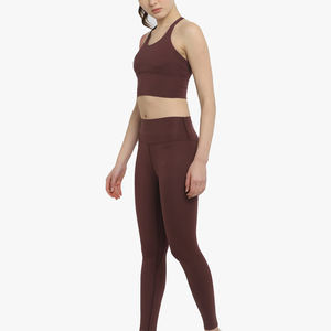 Ropa deportiva de nuevo estilo para mujer, conjunto de 2 piezas, Tops cortos con diseño de logotipo personalizado y mallas con patrón sólido, cierre de cintura elástica para Yoga - Product Image 2