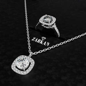Juego de Anillo y Colgante de Diamantes Reales de Plata Hallmark para Compromiso, el Compañero Perfecto - Product Image 1