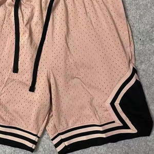 Shorts de basket-ball pour hommes respirants en jersey imprimé sans étiquette 100% coton, écologiques et à séchage rapide - Product Image 5