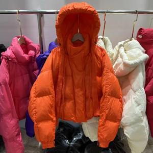 Nueva chaqueta acolchada de tendencia elegante para mujer, fabricante al por mayor, chaqueta con capucha y cremallera para mujer, chaqueta de invierno a prueba de viento - Product Image 4