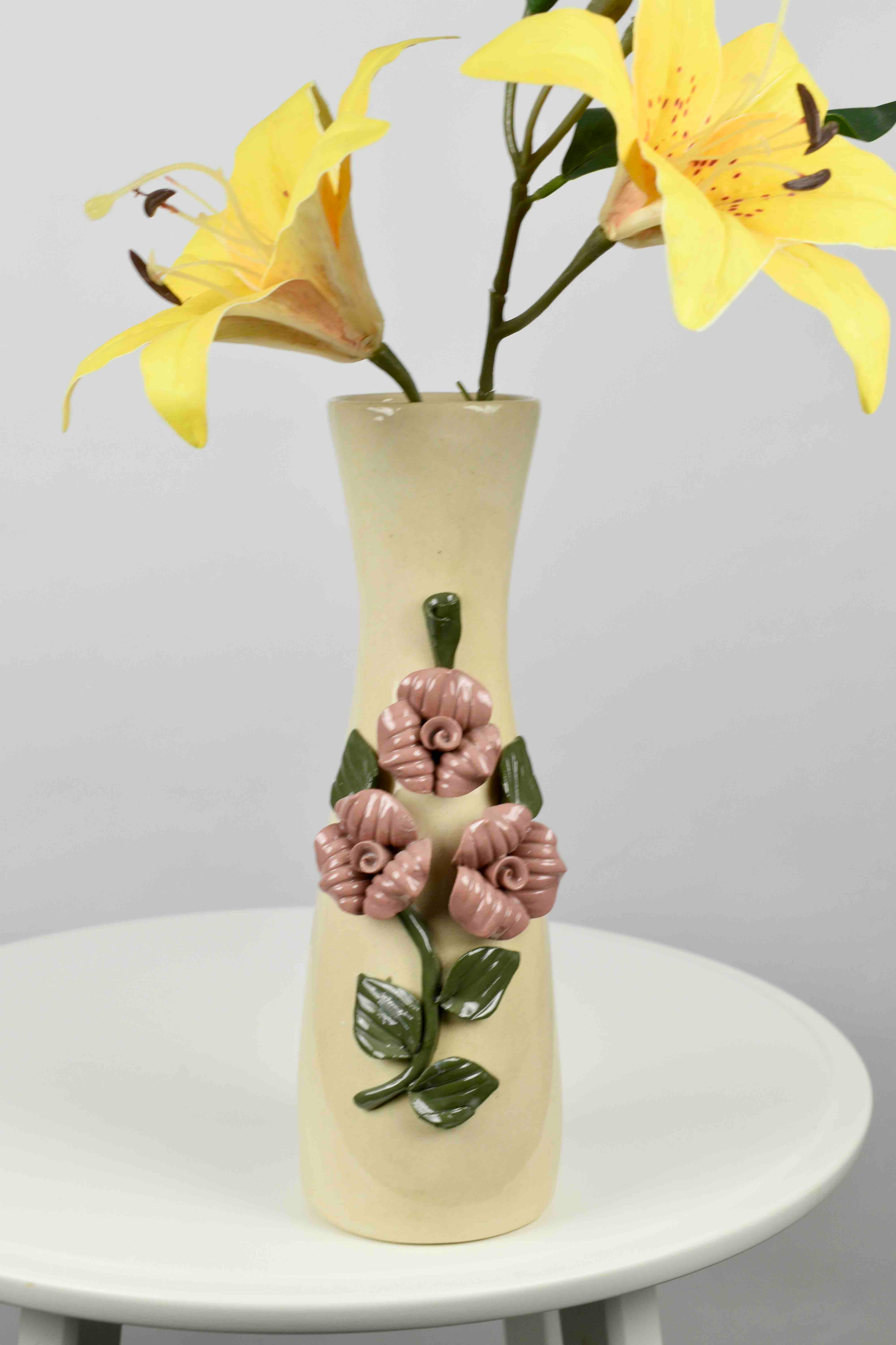 เหลืองอ่อน