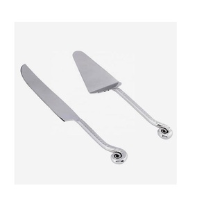 El más nuevo diseño Mango retorcido Diseño Cuchillo de corte de pastel de metal y utensilio de servicio Juego de cuchillos de corte y servicio de pastel de metal - Product Image 1