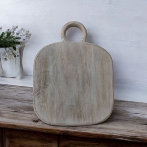 บอร์ดแสดงผลงานตัดทรงสี่เหลี่ยมสี่เหลี่ยมด้ามจับแบบห่วงไม้มะม่วงสีขาวแกะสลักด้วยมือสำหรับตกแต่งโต๊ะและห้องครัว - Product Image 1