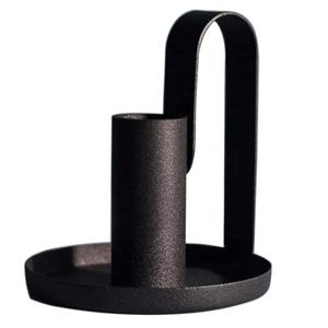 Le bougeoir en métal fini mat de conception minimaliste tient la décoration à la maison durable pour l'approvisionnement en éclairage de table - Product Image 2