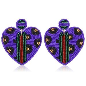 Pendientes colgantes de corazón de Mardi Gras con bordado de cuentas hechos a mano y elegantes diseñados para los amantes de la moda por Hiba Enterprises - Product Image 5