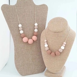 Nouveau collier multicouche perlé de haute qualité pour femme, élégant avec pendentif goutte d'eau en cristal, idéal pour les bijoux de fête et les mariages - Product Image 4