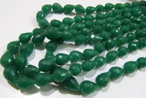Cuentas de Esmeralda de Alta Calidad, Facetadas, en Forma de Lágrima, Hebra de 15 Pulgadas de Largo, con Tamaños de 5x7 mm y 8x12 mm, Cuentas Verdes - Product Image 2