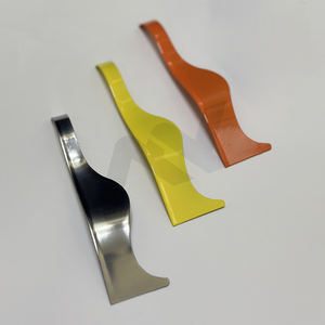 Navaja de Afeitar Curva Estilo Dominicano, Corte Ondulado Wenzy, Fabricada en Acero Inoxidable para Barbería, Diseño y Logotipo Personalizados - Product Image 4