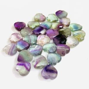 Cuentas Sueltas de Fluorita Talladas a Mano en Forma de Corazón con Facetas de 10 mm - Product Image 2