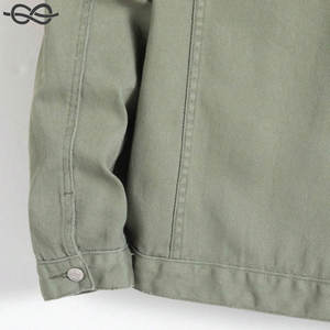 แจ็คเก็ตยีนส์มีกระเป๋าผ้าฝ้าย100% สำหรับผู้ชายสีเขียวล้วนกระดุมแถวเดียวคอเสื้อคอสูง - Product Image 5