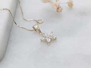 Collar con Colgante de Diamante Cultivado en Laboratorio con Corte Marquesa, Certificado IGI, VVS, Diseño de Flor para Mujer, Joyería Fina a Bajo Precio - Product Image 5