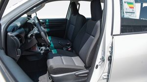TOYOTA HILUX-PICK NUP, 2022 - Product Image 2
