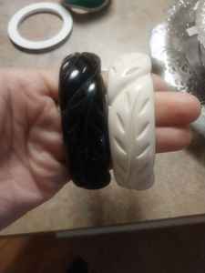 กำไลเรซิ่นสั่งทำคุณภาพดีที่สุดจากอินเดีย ราคาดีที่สุด งานแฮนด์เมด รูปทรงสวยงาม คุณภาพสูง 100% สำหรับผู้หญิง เครื่องประดับกำไลเรซิ่น ราคาถูก - Product Image 6