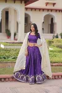 Nouvelle collection de créateurs Zain Exports, Lehenga Choli pour femmes, en sequins doux dorés traditionnels, broderie Zari pour mariage et fête - Product Image 5