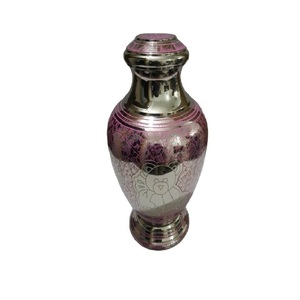 Urnas de cremación de latón únicas y de alta calidad con urnas funerarias de metal con acabado de color dorado y Rosa grabado para cenizas humanas - Product Image 1